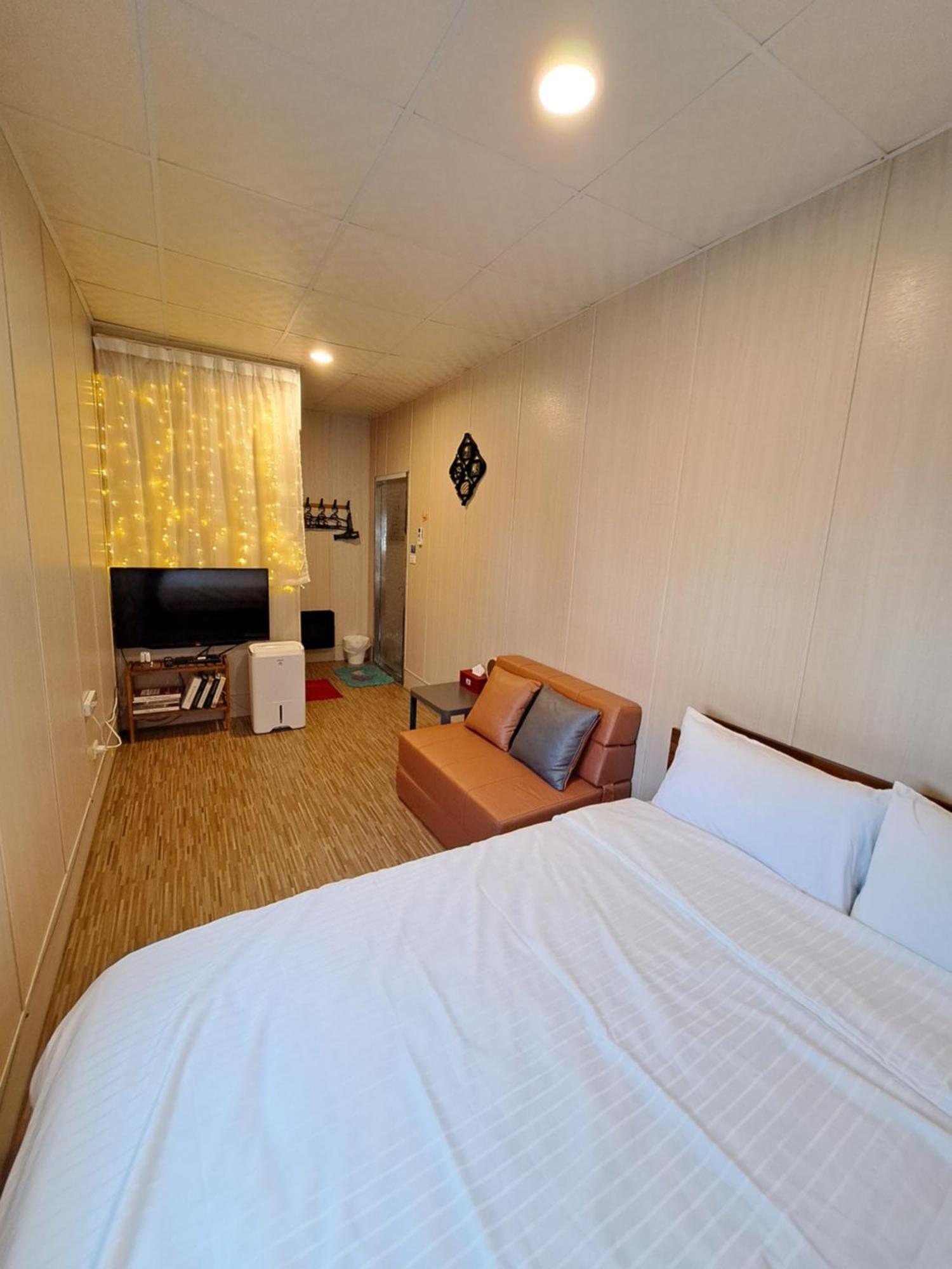 舞浪海景旅店 Hotel Xiaoliuqiu Exterior photo